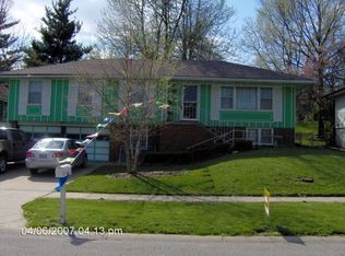 11620 Greenwood Rd, Kansas City, MO 64134