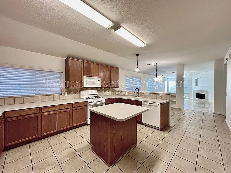 17522 Prospect Meadows Dr — Photo 3