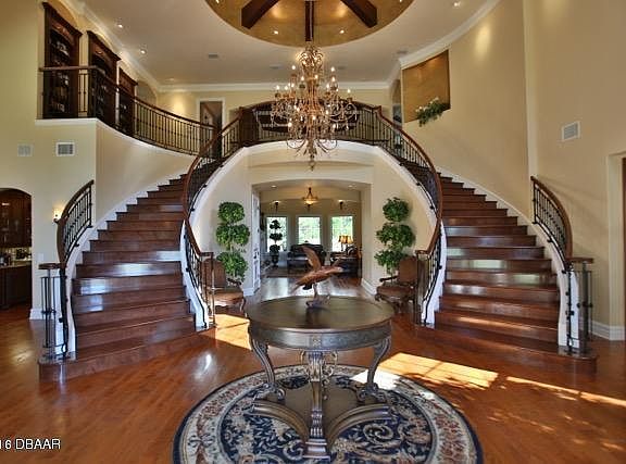 3rd image of 2090 Spruce Creek Cir W