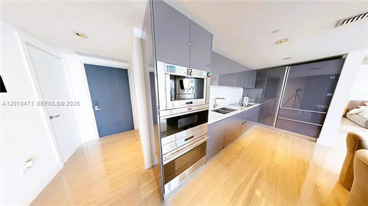 Building Photo - 1451 Brickell Ave #2502