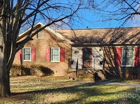 1511 Sansberry Rd, Charlotte, NC 28262