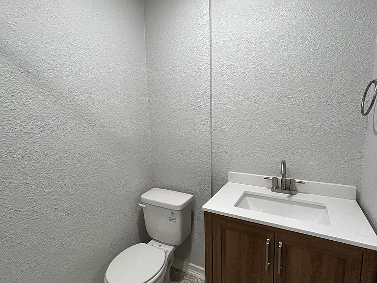 1706 Boyd St — Photo 21