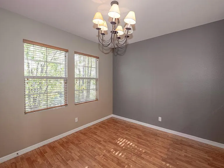 28205 Canterbury Ct — Photo 7