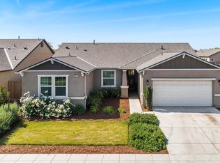 3221 Spring Sails Ave, Tulare, CA 93274