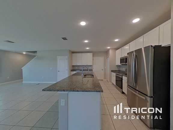 5th image of 4321 Desert Rose Ave