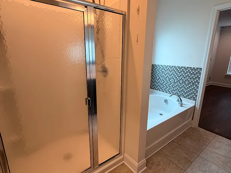 466 Carriage House Ln — Photo 14