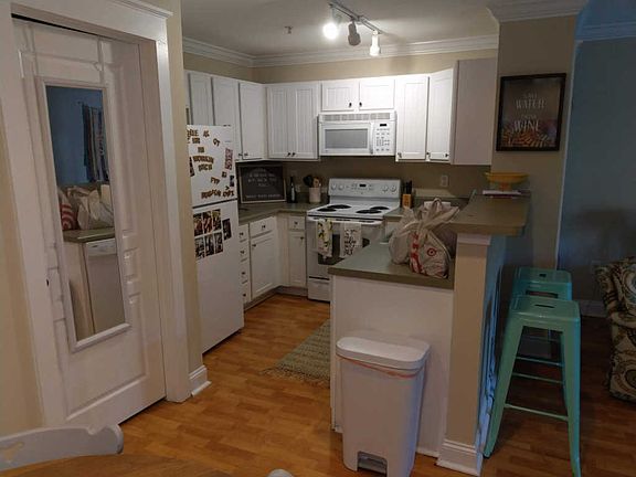 4th image of 3914 Cherokee Woods Way APT 205