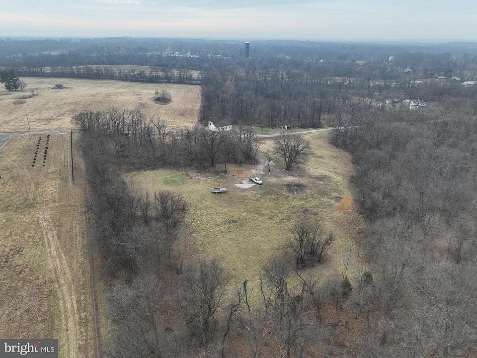 1st image of 261 Granny Smith Ln