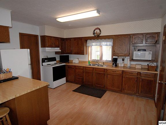 3rd image of 606 S 11th St