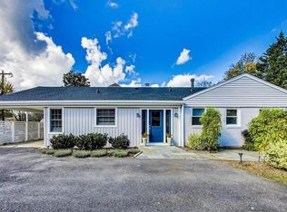 9311 Singleton Dr, Bethesda, MD 20817