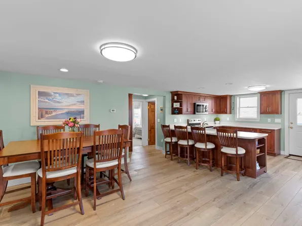 44 Hobson Avenue, Hampton, NH 03842