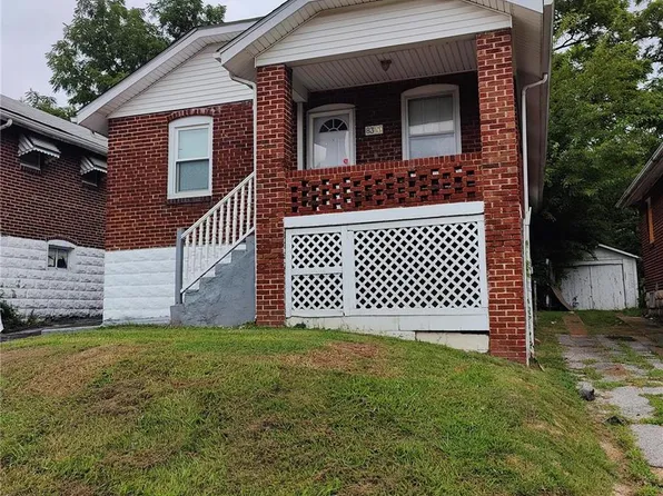 8320 Mayfair Pl, Saint Louis, MO 63136