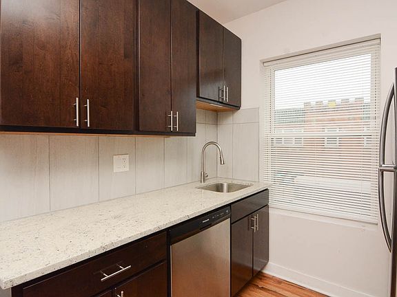 4th image of 3360 W Montrose Ave Unit 3