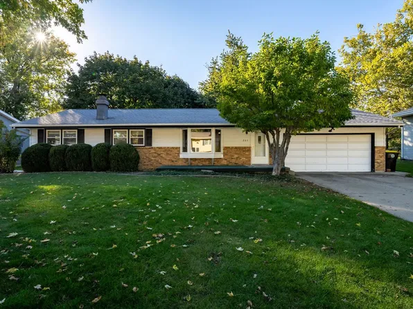 203 Sandra Ln, Normal, IL 61761