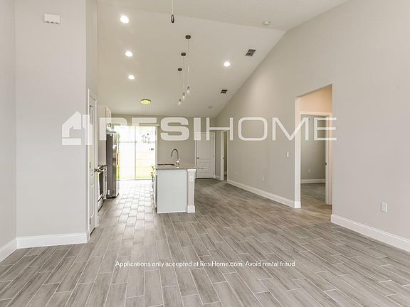 5th image of 89 Orchid Ct