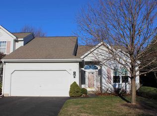 19 Hyland Ct, Troy, NY 12182