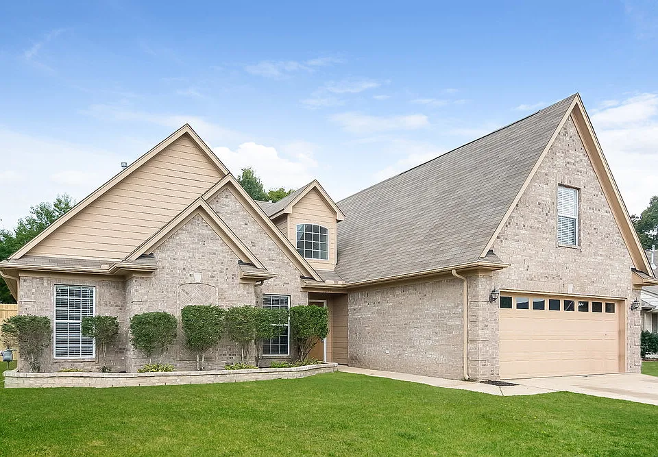 5695 Kuykendall Dr