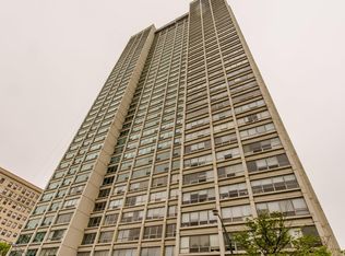 1700 E 56th St APT 1703, Chicago, IL 60637