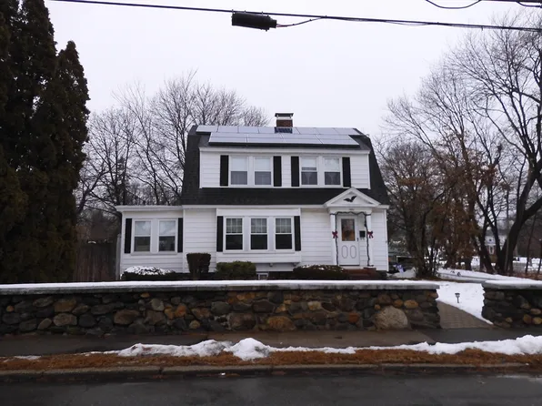 160 1/2 East St, Methuen, MA 01844