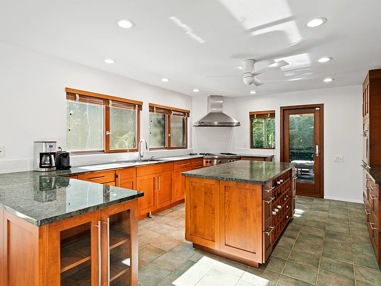12 Coultes Ln — Photo 12