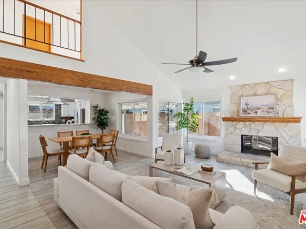 2216 Carlsbad Ct, Simi Valley, CA 93063