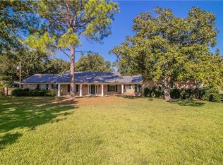 212 Lace Ln, Burleson, TX 76028