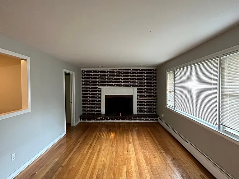 151 Maryknoll Rd — Photo 2