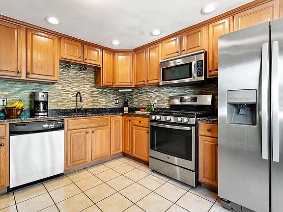 2nd image of 94 Brimbal Ave