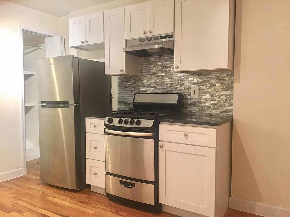 1st image of 1737 Lexington Ave APT 10