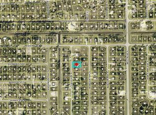 913 Citrus Ave S, Lehigh Acres, FL 33974