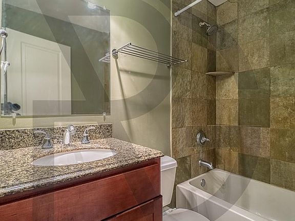 3rd image of 626 W Wrightwood Ave #K414