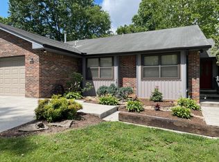 135 Brandeis Ln, Oak Ridge, TN 37830