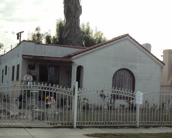 1st image of 3642 E 53rd St