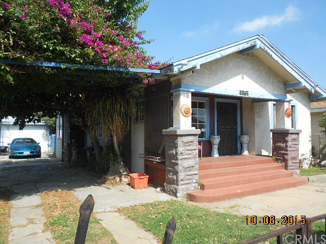 1st image of 3365 Los Flores Blvd