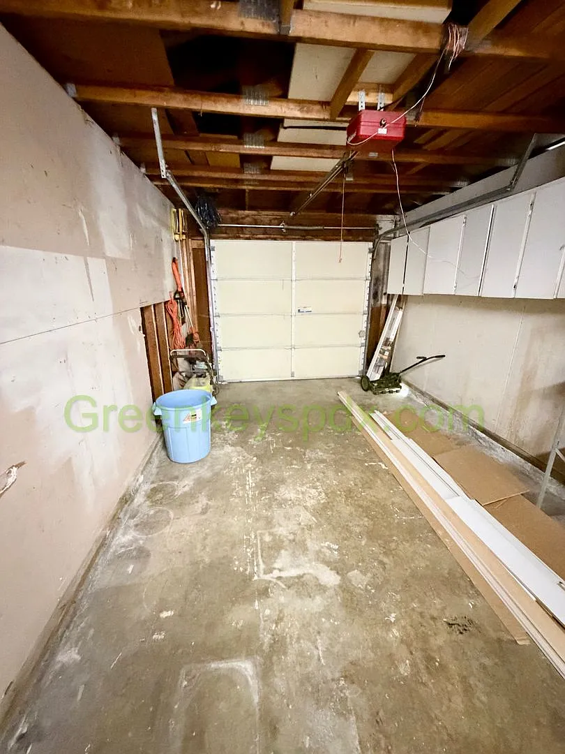 Charming 3-Bedroom, 1-Bath One-Level Home in Mount Scott Area of SE Portland — Photo 4