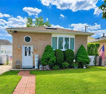 428 Lenevar Ave, Staten Island, NY, 10309