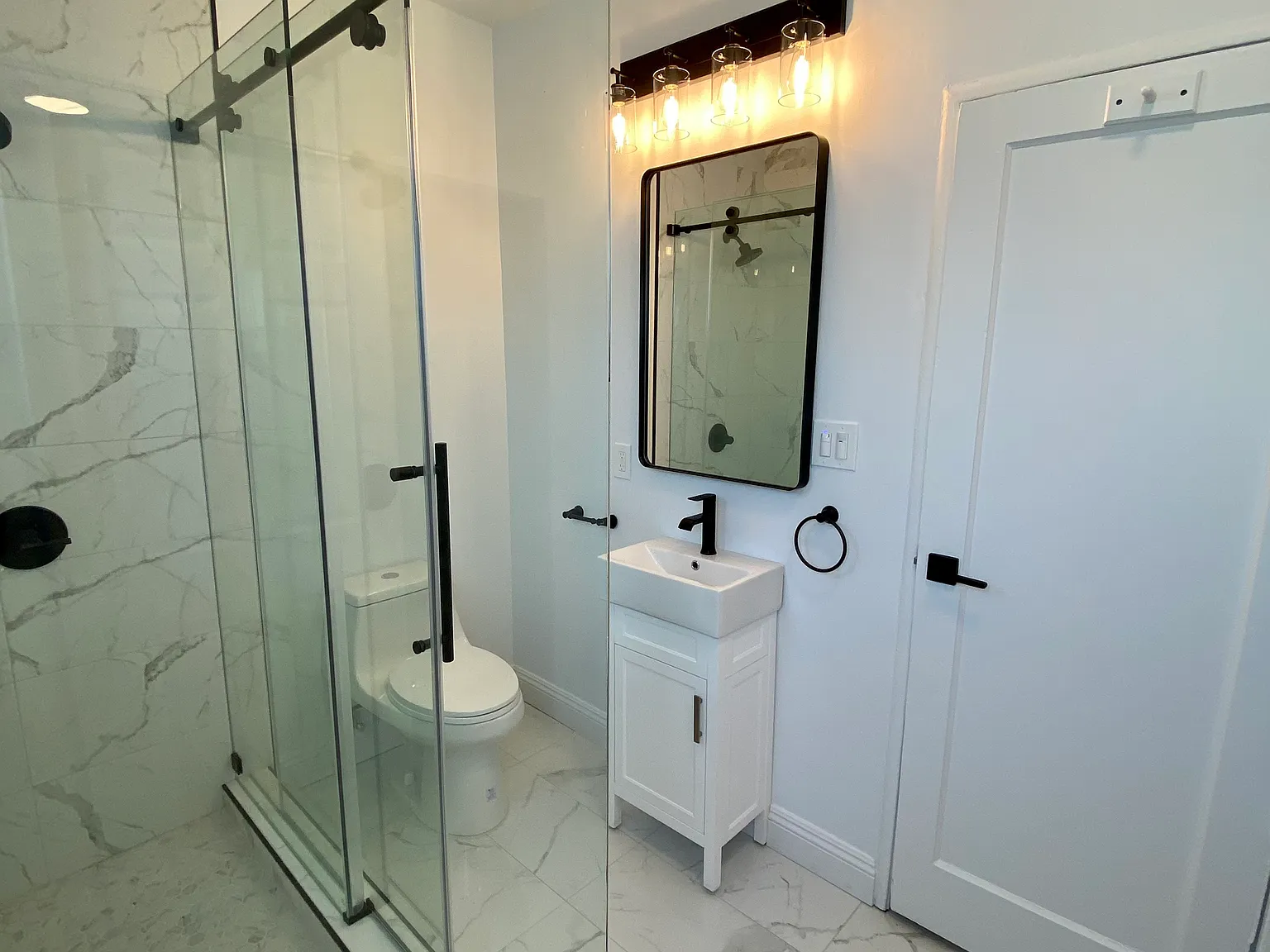 2 bed, 800 sqft, $2,895 — Photo 3