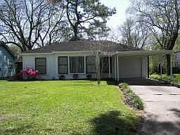 2nd image of 203 W Curtis Ave