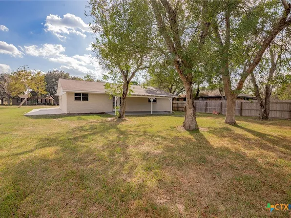 4810 Lone Tree Rd, Victoria, TX 77901