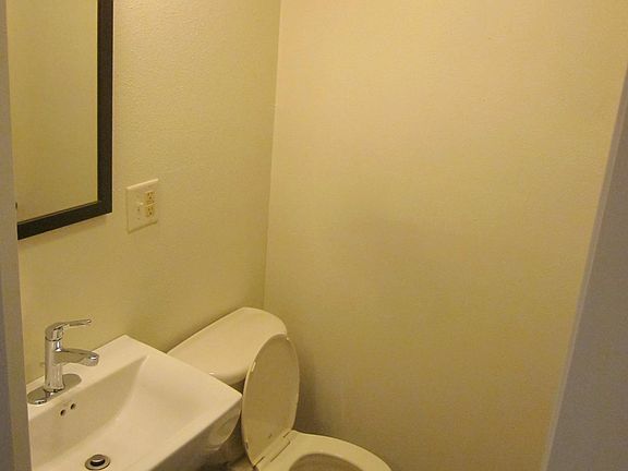 4th image of 3803 Cliffside Dr