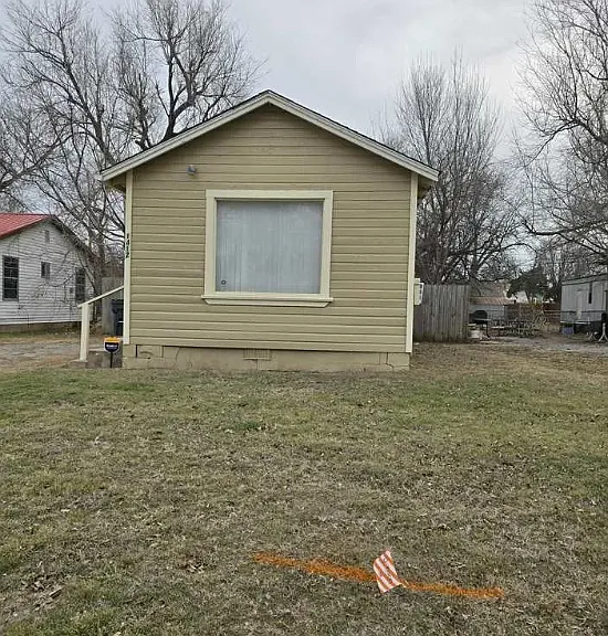 1412 NW Kingsbury Ave — Photo 1