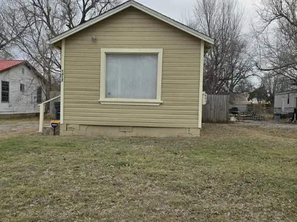 1412 NW Kingsbury Ave, Lawton, OK 73507