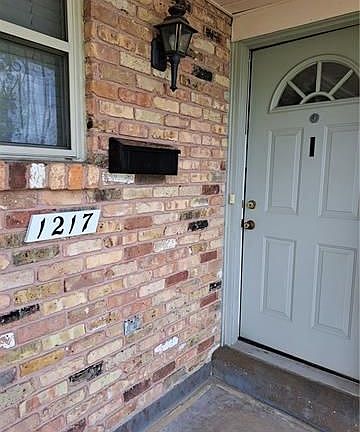 3rd image of 1217 Edenborn Ave
