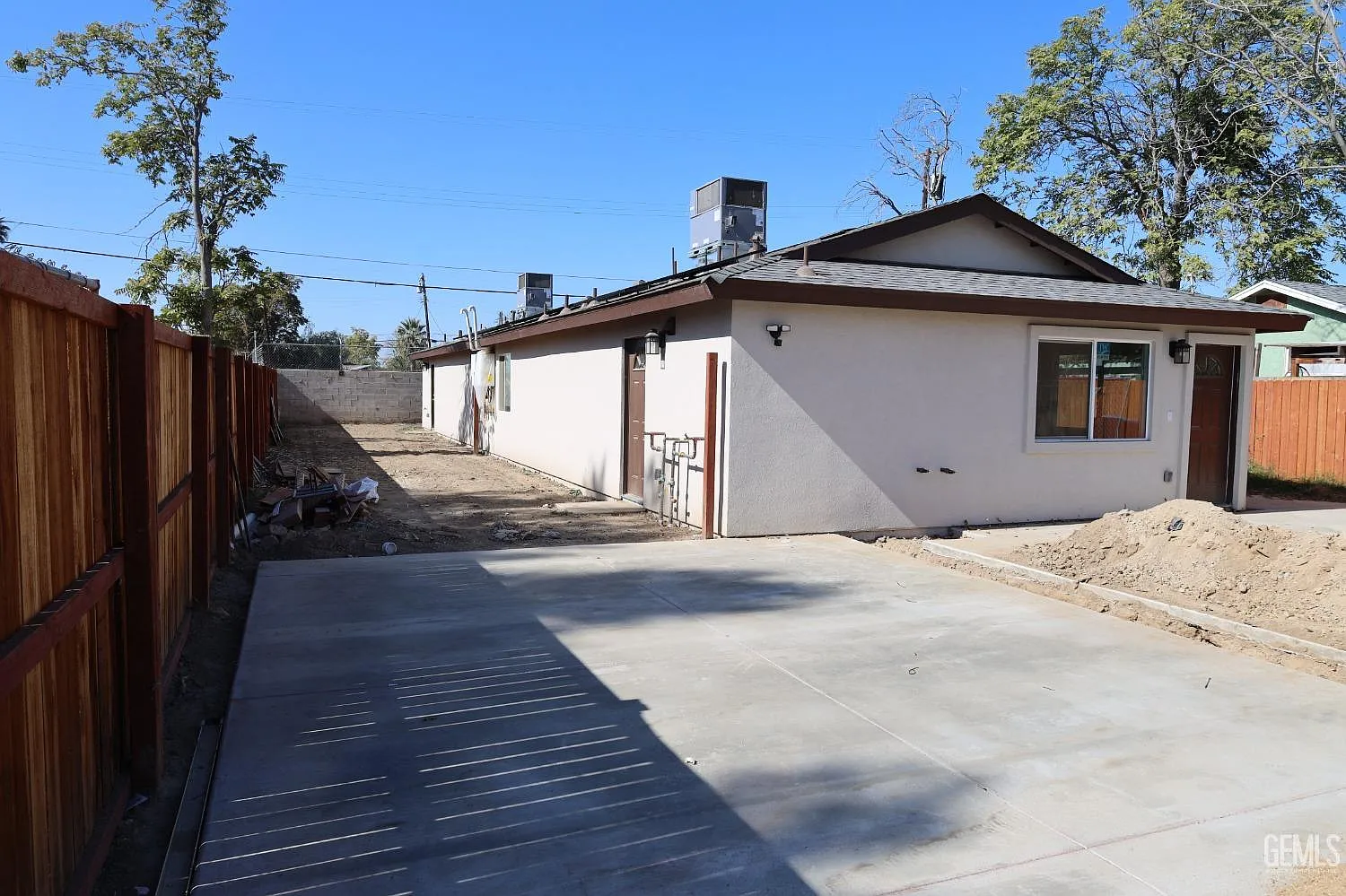 720 Beverly Dr photo 1