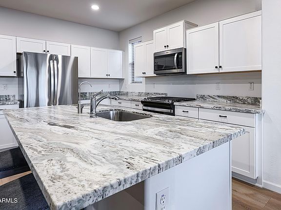 2nd image of 352 MALACHITE Road
