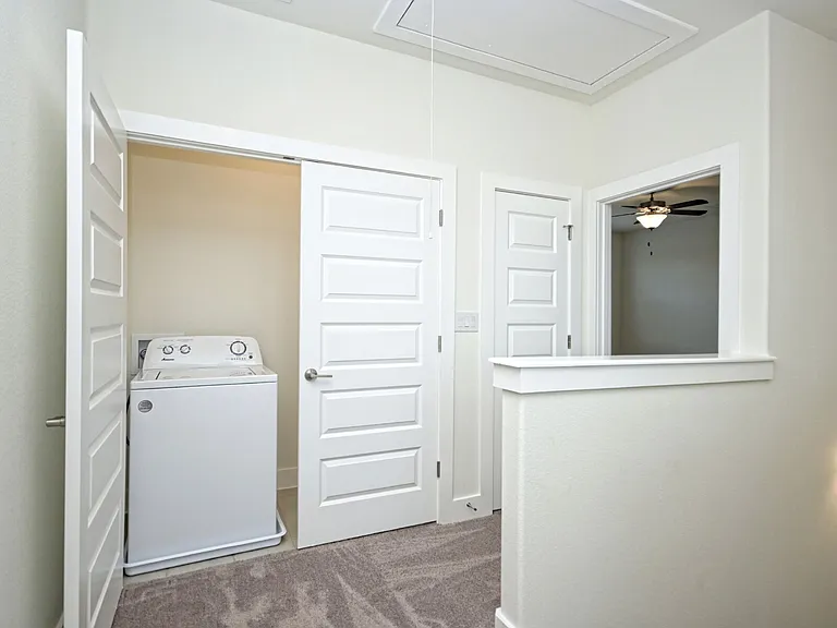 415 Parkline Dr — Photo 8