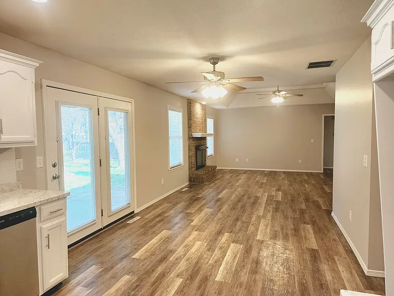 4303 S Sulgrove Ave — Photo 7