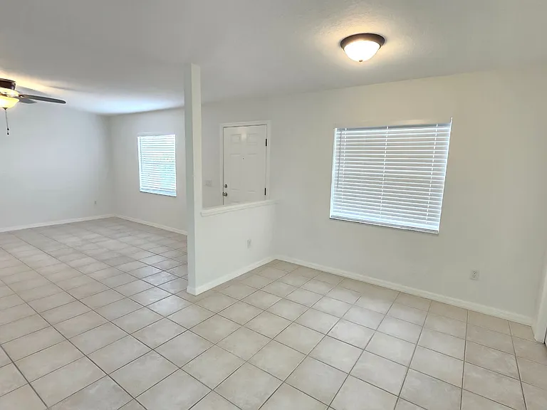 1820 Marcia St — Photo 4