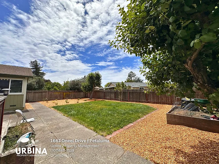 1667 Oneel Dr — Photo 20