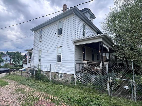 5th image of 1415 Maple Ave
